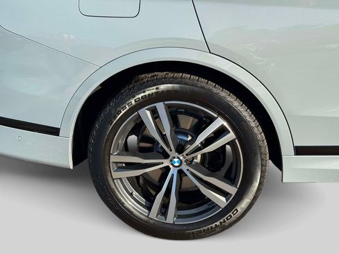 Certified 2026 BMW X7 xDrive40i w/ Executive Package image 7