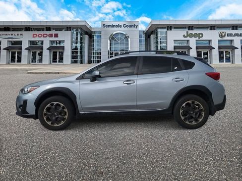 Used 2021 Subaru Crosstrek 2.0i Premium w/ Moonroof Package image 5