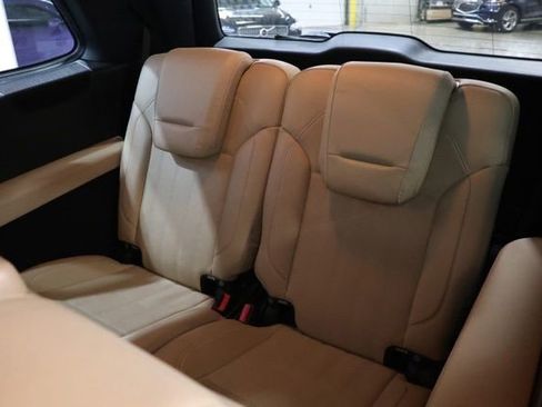 Used 2017 Mercedes-Benz GLS 450 4MATIC image 32