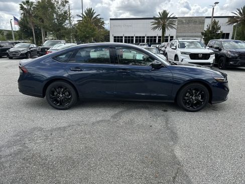 Used 2025 Honda Accord SE image 7
