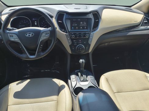 Used 2017 Hyundai Santa Fe Sport 2.0T FWD image 11
