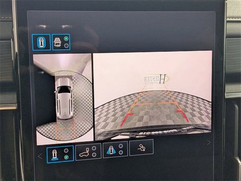 Used 2025 GMC Acadia Elevation image 21