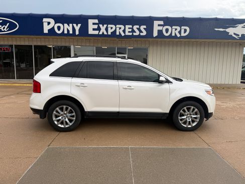 Used 2014 Ford Edge Limited w/ Driver Entry Package AWD/4WD image 2