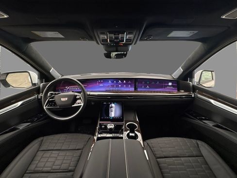 New 2025 Cadillac Escalade ESV Sport Platinum image 23