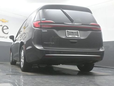 Used 2023 Chrysler Pacifica Touring-L FWD image 54