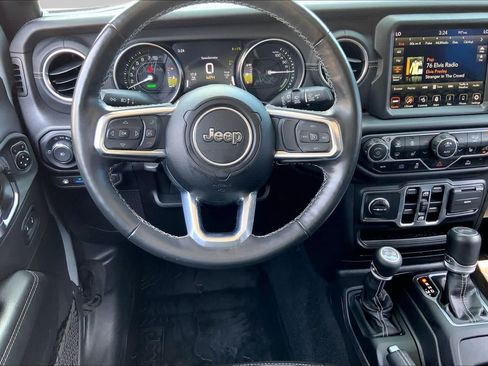 Used 2023 Jeep Wrangler Unlimited Sahara w/ Cold Weather Group AWD/4WD image 6