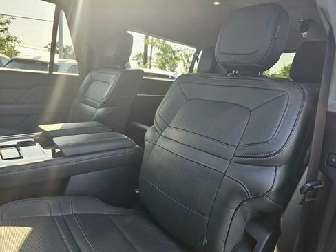 Used 2023 Lincoln Navigator L Black Label AWD/4WD image 28