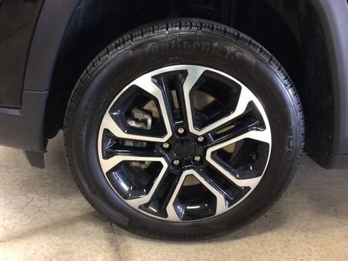 Used 2024 Jeep Compass Limited image 9