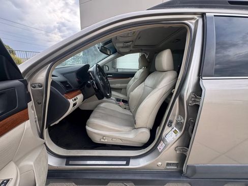 Used 2014 Subaru Outback 2.5i Limited AWD/4WD image 11