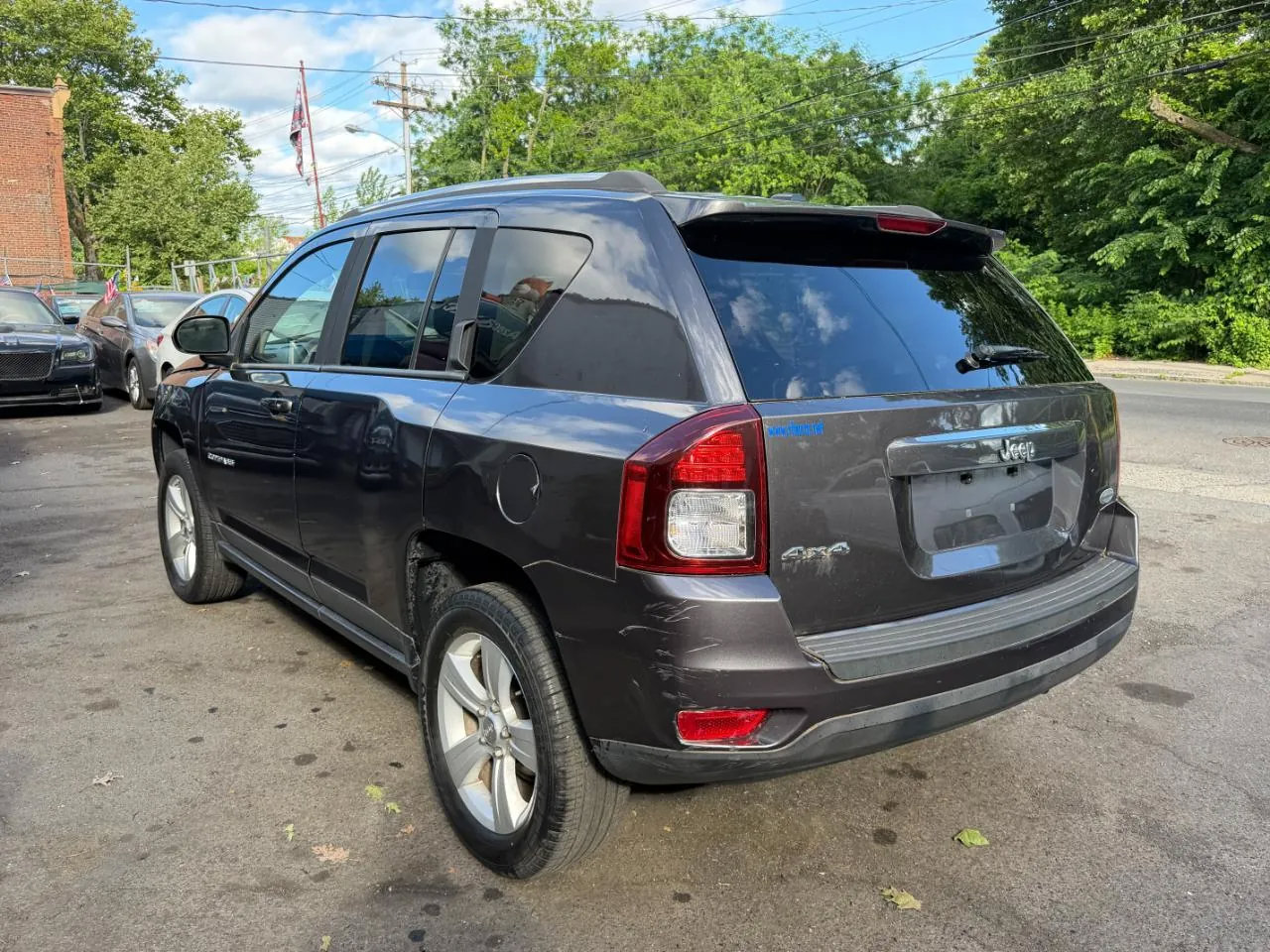 Used 2014 Jeep Compass Latitude AWD/4WD image 8