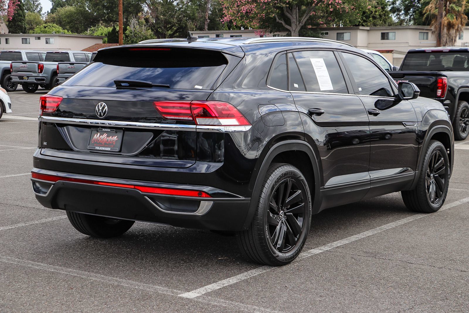 Used 2023 Volkswagen Atlas Cross Sport SE w/ Black Wheel Package FWD image 6