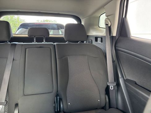 Used 2025 Kia Sportage LX FWD image 37