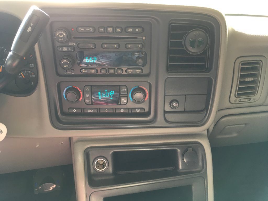 Used 2006 GMC Sierra 1500 SLT w/ Vortecmax Performance Pack AWD/4WD image 10