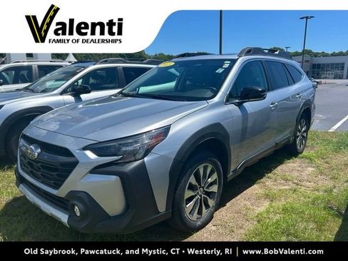 Used 2025 Subaru Outback Limited AWD/4WD image 1