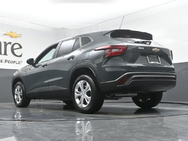 New 2026 Chevrolet Trax LS FWD image 5