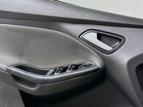 Used 2012 Ford Focus SE image 15