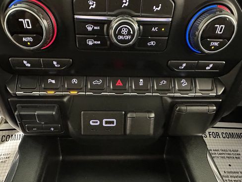 Used 2019 Chevrolet Silverado 1500 LT Trail Boss AWD/4WD image 34