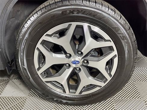 Used 2021 Subaru Forester Premium image 32