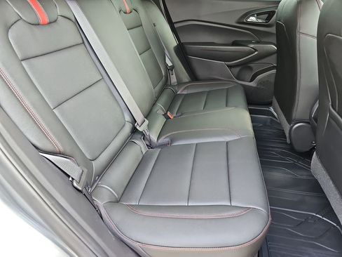 Used 2025 Chevrolet Trax RS w/ Driver Confidence Package image 18