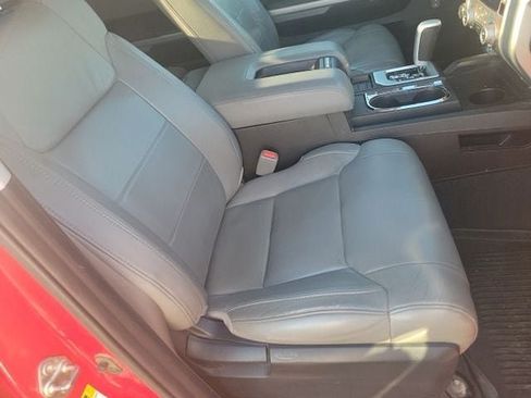 Used 2016 Toyota Tundra Limited w/ Limited Premium Package AWD/4WD image 10