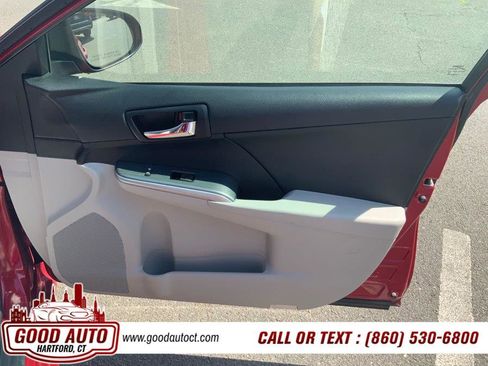 Used 2014 Toyota Camry LE FWD image 14