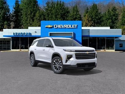 New 2026 Chevrolet Traverse LT w/ Sun and Wheel Package