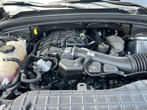 Used 2023 Jeep Grand Cherokee L Laredo AWD/4WD image 31