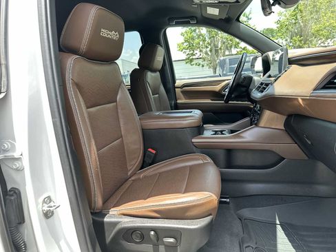 Used 2021 Chevrolet Tahoe High Country RWD image 19