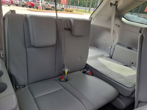 Used 2018 Toyota Highlander XLE FWD image 36