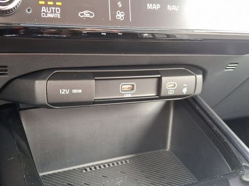 New 2025 Kia Niro Wind w/ Wind Preserve Package image 16