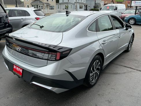 Used 2026 Hyundai Sonata Blue FWD image 4