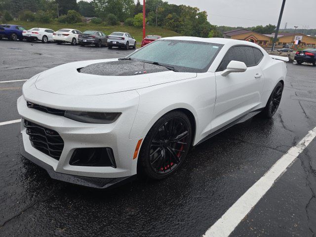 Used 2022 Chevrolet Camaro ZL1 RWD image 1