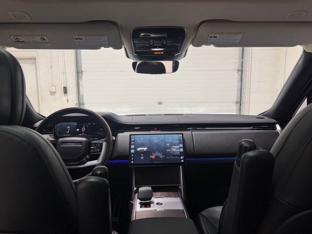 Used 2024 Land Rover Range Rover Long Wheelbase SE AWD/4WD image 32
