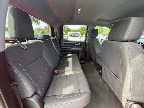 Used 2025 Chevrolet Silverado 1500 LT RWD image 19