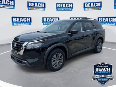 Used 2025 Nissan Pathfinder SV