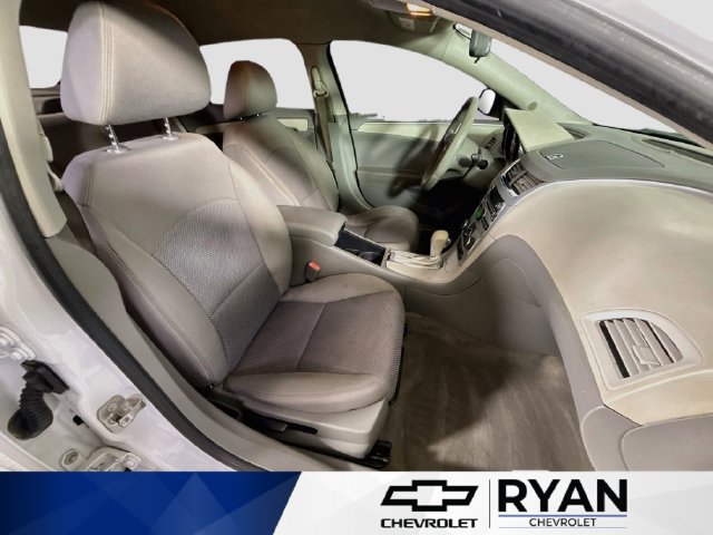 Used 2011 Chevrolet Malibu LS FWD image 24