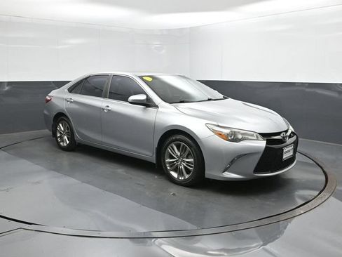 Used 2017 Toyota Camry SE FWD image 24