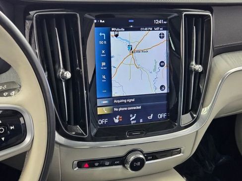 Used 2022 Volvo S60 T8 Inscription image 26