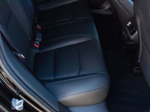 Used 2018 Tesla Model 3 Long Range image 29