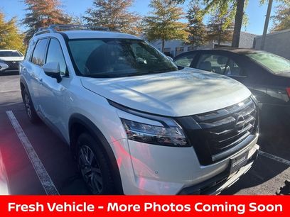 Certified 2023 Nissan Pathfinder SL w/ Black Appearance Package