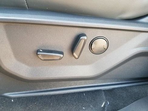 New 2026 Ford Expedition Active image 16