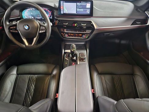 Used 2022 BMW 530i w/ Luxury Seating Package RWD image 19