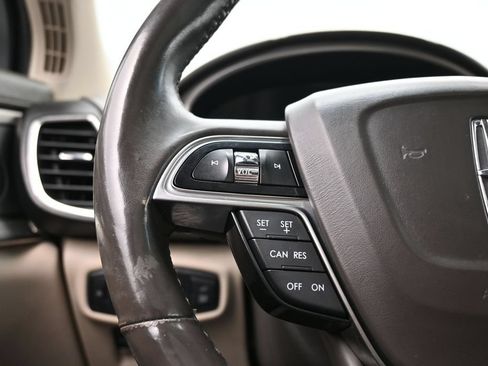 Used 2019 Lincoln Nautilus Reserve AWD/4WD image 54