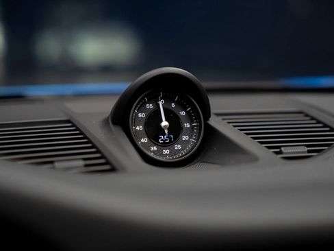 Used 2025 Porsche 911 Carrera image 47