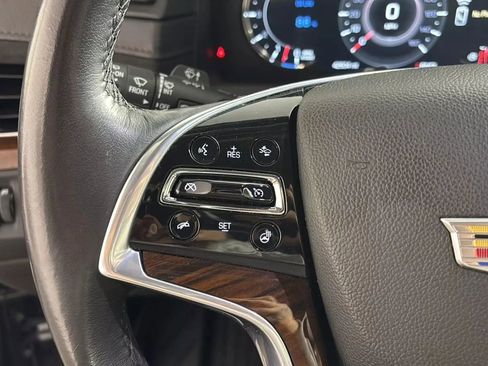 Used 2020 Cadillac Escalade Premium Luxury w/ LPO, Radiant Package AWD/4WD image 18