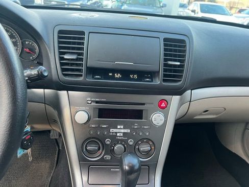 Used 2009 Subaru Outback 2.5i image 17
