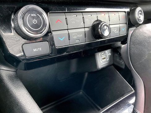 Used 2023 Jeep Compass Trailhawk image 25