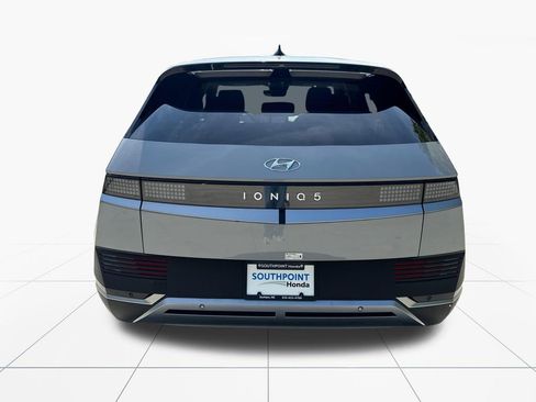 Used 2024 Hyundai Ioniq 5 SE image 7