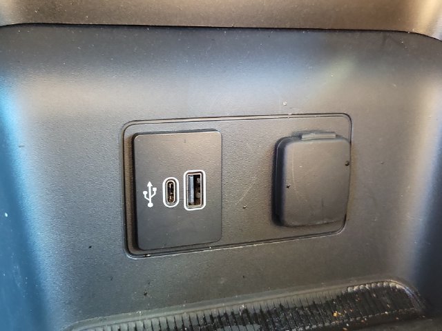 Used 2026 Ford Explorer Active w/ Active Comfort Package RWD image 10
