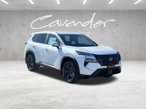 New 2026 Nissan Rogue SV FWD image 2